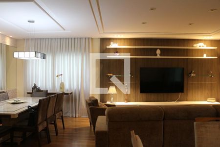 Sala de casa à venda com 3 quartos, 200m² em Chácara Califórnia, São Paulo