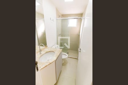 Apartamento à venda com 76m², 3 quartos e 2 vagas Apartamento à venda com 76m², 3 quartos e 2 vagasBanheiro da Suíte