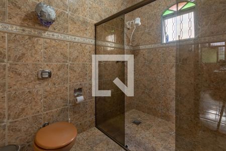 Casa à venda com 350m², 3 quartos e 4 vagas Casa à venda com 350m², 3 quartos e 4 vagasBanheiro social