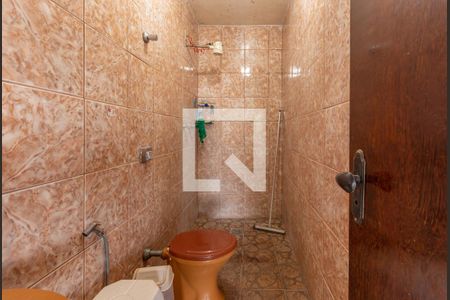 Casa à venda com 350m², 3 quartos e 4 vagas Casa à venda com 350m², 3 quartos e 4 vagasBanheiro de Serviço