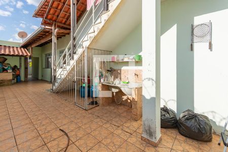 Casa à venda com 350m², 3 quartos e 4 vagas Casa à venda com 350m², 3 quartos e 4 vagasÁrea de Serviço