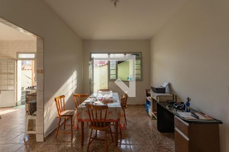 Casa à venda com 350m², 3 quartos e 4 vagas Casa à venda com 350m², 3 quartos e 4 vagasCopa