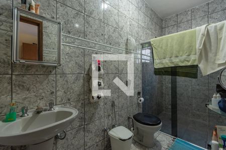 Casa à venda com 350m², 3 quartos e 4 vagas Casa à venda com 350m², 3 quartos e 4 vagasBanheiro suíte 2