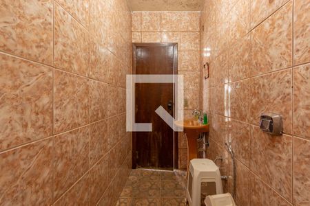 Casa à venda com 350m², 3 quartos e 4 vagas Casa à venda com 350m², 3 quartos e 4 vagasBanheiro de Serviço