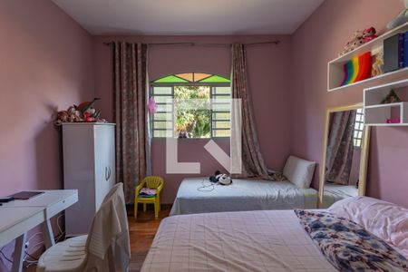 Casa à venda com 350m², 3 quartos e 4 vagas Casa à venda com 350m², 3 quartos e 4 vagasQuarto 1