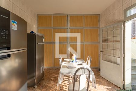 Casa à venda com 350m², 3 quartos e 4 vagas Casa à venda com 350m², 3 quartos e 4 vagasCozinha