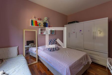 Casa à venda com 350m², 3 quartos e 4 vagas Casa à venda com 350m², 3 quartos e 4 vagasQuarto 1