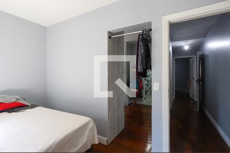 Apartamento à venda com 200m², 3 quartos e 3 vagas Apartamento à venda com 200m², 3 quartos e 3 vagasQuarto 1