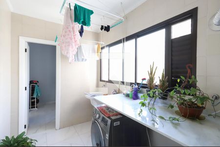 Apartamento à venda com 200m², 3 quartos e 3 vagas Apartamento à venda com 200m², 3 quartos e 3 vagasLavanderia