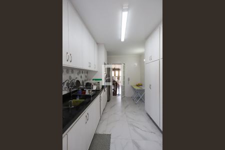Apartamento à venda com 200m², 3 quartos e 3 vagas Apartamento à venda com 200m², 3 quartos e 3 vagasCozinha