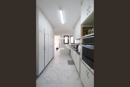 Apartamento à venda com 200m², 3 quartos e 3 vagas Apartamento à venda com 200m², 3 quartos e 3 vagasCozinha