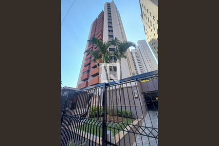 Apartamento à venda com 200m², 3 quartos e 3 vagas Apartamento à venda com 200m², 3 quartos e 3 vagasFachada