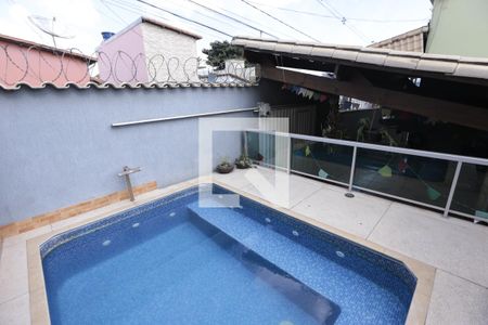 Casa à venda com 200m², 4 quartos e 3 vagasPiscina