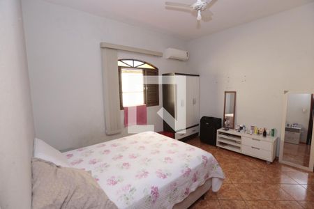 Casa à venda com 200m², 4 quartos e 3 vagasQuarto 3