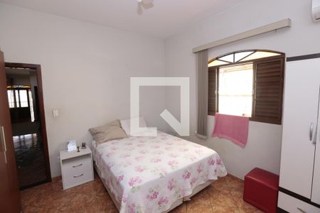 Casa à venda com 200m², 4 quartos e 3 vagasQuarto 3