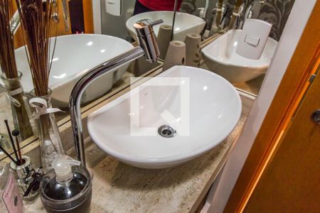 Apartamento à venda com 116m², 3 quartos e 2 vagasDetalhe do banheiro