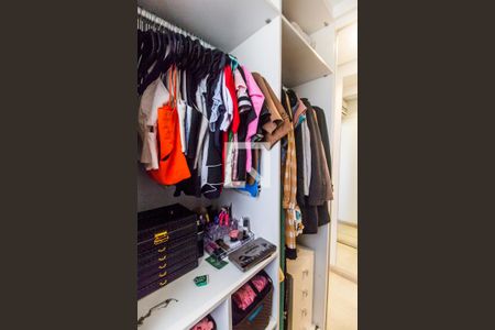 Apartamento à venda com 116m², 3 quartos e 2 vagasCloset da suíte 1