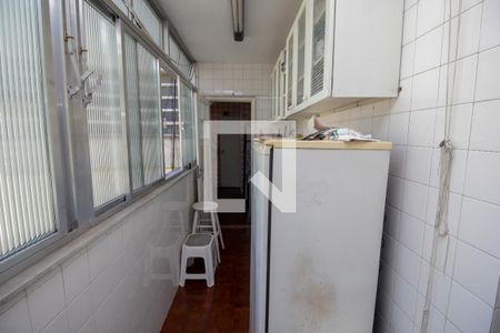 Apartamento à venda com 202m², 3 quartos e 1 vagaÁrea de Serviço