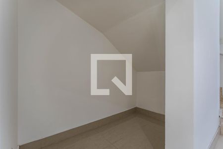 Sala de casa de condomínio para alugar com 2 quartos, 80m² em Vila Mogilar, Mogi das Cruzes