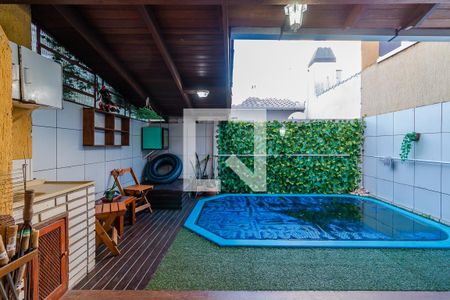 Casa de condomínio à venda com 177m², 3 quartos e 2 vagasQuintal