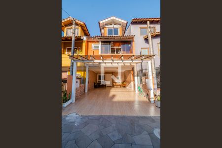 Casa de condomínio à venda com 177m², 3 quartos e 2 vagasFachada