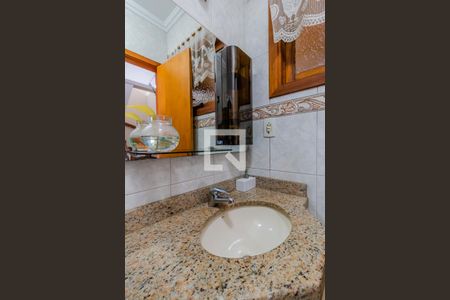 Casa de condomínio à venda com 177m², 3 quartos e 2 vagasBanheiro