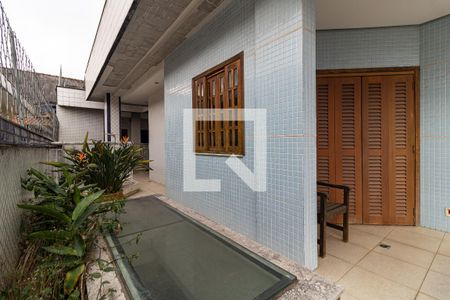 Casa à venda com 248m², 5 quartos e 2 vagas Casa à venda com 248m², 5 quartos e 2 vagasVaranda da Suíte 1