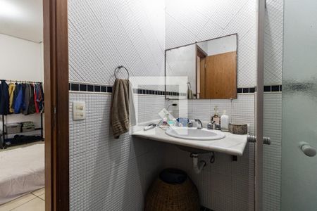 Casa à venda com 248m², 5 quartos e 2 vagas Casa à venda com 248m², 5 quartos e 2 vagasBanheiro da Suíte 2