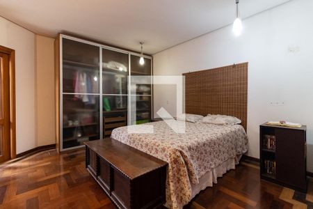 Casa à venda com 248m², 5 quartos e 2 vagas Casa à venda com 248m², 5 quartos e 2 vagasSuíte 1