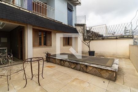 Casa à venda com 248m², 5 quartos e 2 vagas Casa à venda com 248m², 5 quartos e 2 vagasVaranda da Sala