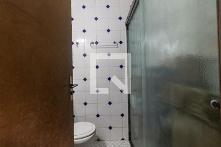 Casa à venda com 248m², 5 quartos e 2 vagas Casa à venda com 248m², 5 quartos e 2 vagasBanheiro Social