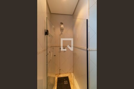 Casa à venda com 248m², 5 quartos e 2 vagas Casa à venda com 248m², 5 quartos e 2 vagasBanheiro da Suíte 1