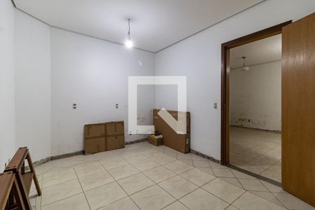 Casa à venda com 248m², 5 quartos e 2 vagas Casa à venda com 248m², 5 quartos e 2 vagasQuarto 5