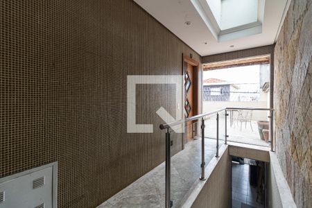 Casa à venda com 248m², 5 quartos e 2 vagas Casa à venda com 248m², 5 quartos e 2 vagasEntrada