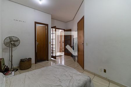 Casa à venda com 248m², 5 quartos e 2 vagas Casa à venda com 248m², 5 quartos e 2 vagasSuíte 2