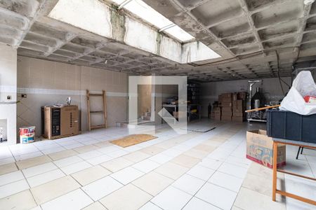 Casa à venda com 248m², 5 quartos e 2 vagas Casa à venda com 248m², 5 quartos e 2 vagasGaragem