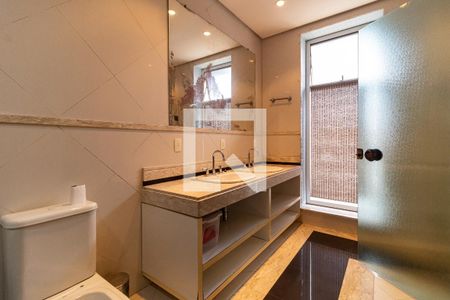 Casa à venda com 248m², 5 quartos e 2 vagas Casa à venda com 248m², 5 quartos e 2 vagasBanheiro da Suíte 1