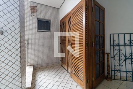 Casa à venda com 248m², 5 quartos e 2 vagas Casa à venda com 248m², 5 quartos e 2 vagasVaranda da Suíte 2