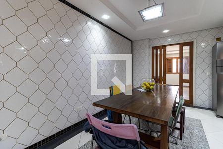 Casa à venda com 248m², 5 quartos e 2 vagas Casa à venda com 248m², 5 quartos e 2 vagasCozinha