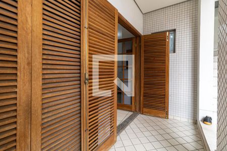 Casa à venda com 248m², 5 quartos e 2 vagas Casa à venda com 248m², 5 quartos e 2 vagasVaranda da Suíte 2