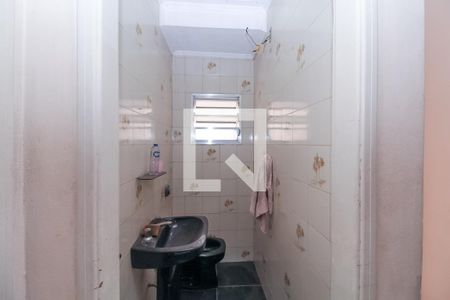 Casa à venda com 300m², 3 quartos e 3 vagas Casa à venda com 300m², 3 quartos e 3 vagasBanheiro 2