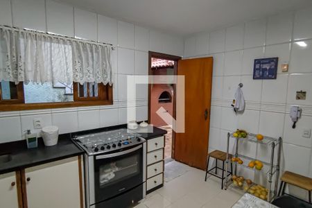Casa à venda com 400m², 4 quartos e 2 vagascozinha