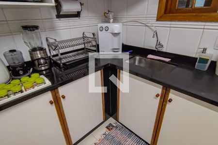 Casa à venda com 400m², 4 quartos e 2 vagascozinha