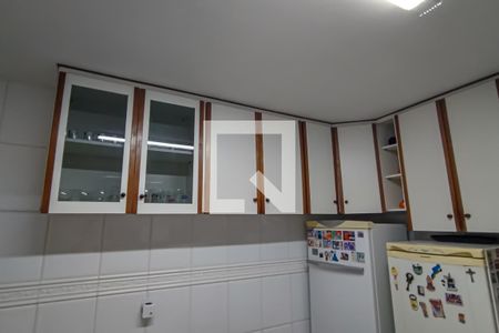 Casa à venda com 400m², 4 quartos e 2 vagascozinha