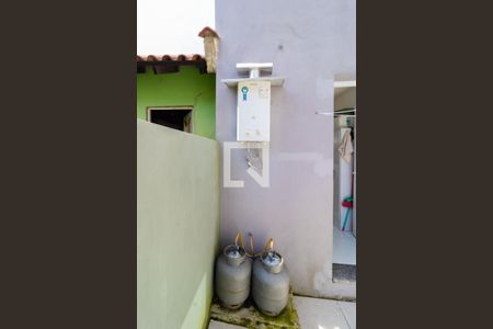 Casa à venda com 200m², 5 quartos e 4 vagas Casa à venda com 200m², 5 quartos e 4 vagasQuintal