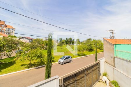 Casa à venda com 200m², 5 quartos e 4 vagas Casa à venda com 200m², 5 quartos e 4 vagasQuarto 3-Varanda-Vista