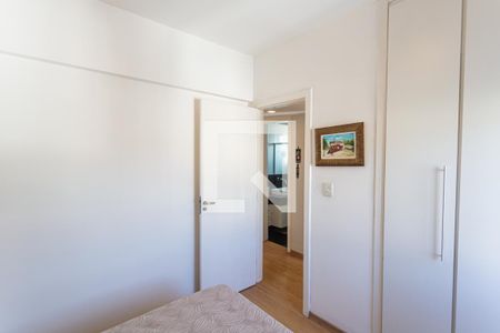 Apartamento à venda com 140m², 3 quartos e 2 vagasQuarto 2