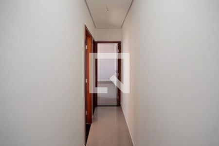 Corredor de apartamento para alugar com 2 quartos, 40m² em Vila Antonieta, São Paulo