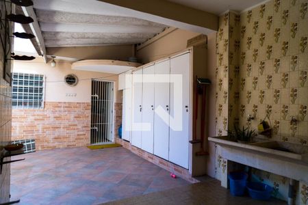 Casa à venda com 255m², 3 quartos e 2 vagas Casa à venda com 255m², 3 quartos e 2 vagasÁrea de Serviço