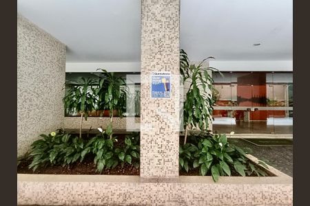 Apartamento para alugar com 86m², 2 quartos e 2 vagas Apartamento para alugar com 86m², 2 quartos e 2 vagasFachada com cartaz QA